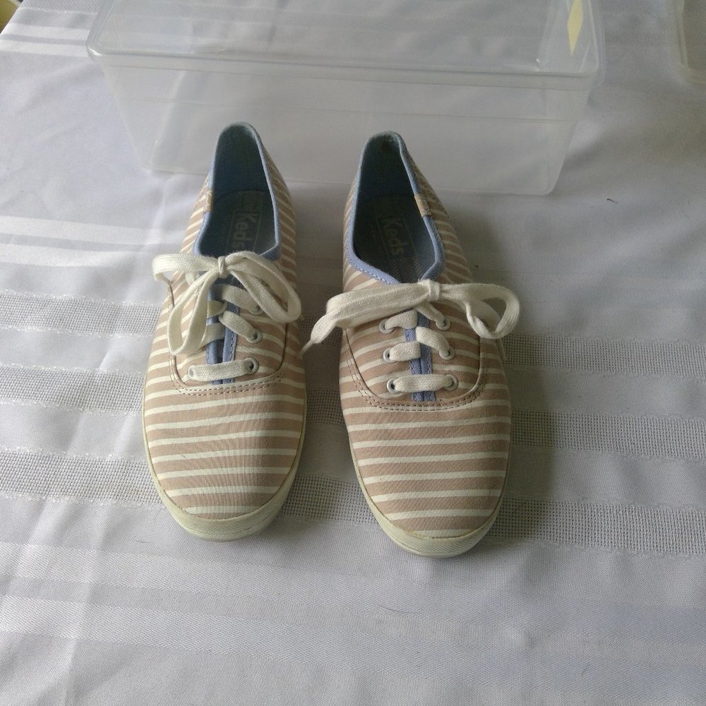 Keds tan & white stripe tennis shoes, size 7.5